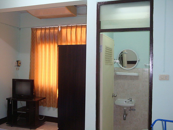 1 Bed Condo — photo 3