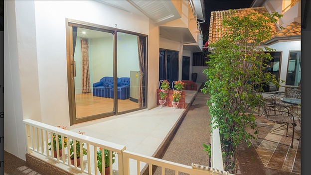 1 Bed Condo — photo 3