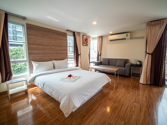 1 Bed Condo · Khlong Toei, bangkok — photo 1