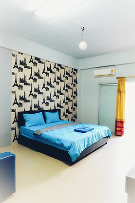 1 Bed Condo — photo 1