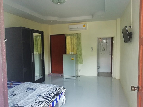 1 Bed Condo — photo 2