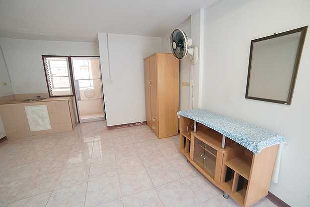 1 Bed Condo — photo 3