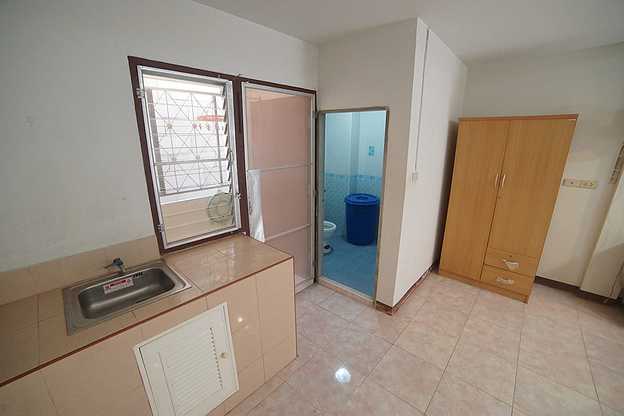 1 Bed Condo — photo 5