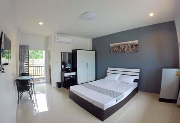 1 Bed Condo — photo 2
