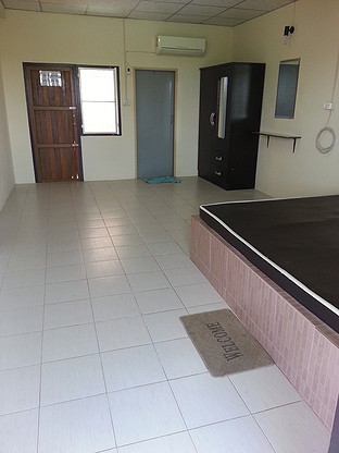 1 Bed Condo — photo 1