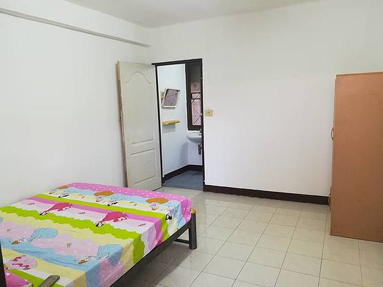 1 Bed Condo — photo 2