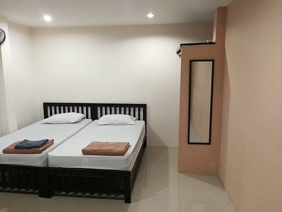 1 Bed Condo — photo 1