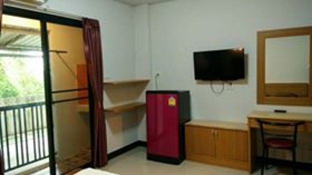 1 Bed Condo — photo 3