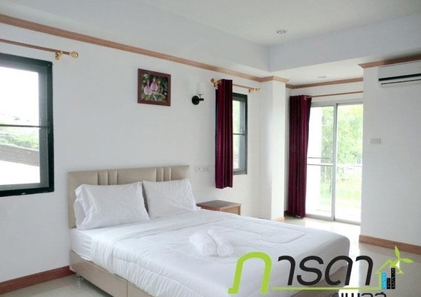 1 Bed Condo — photo 2