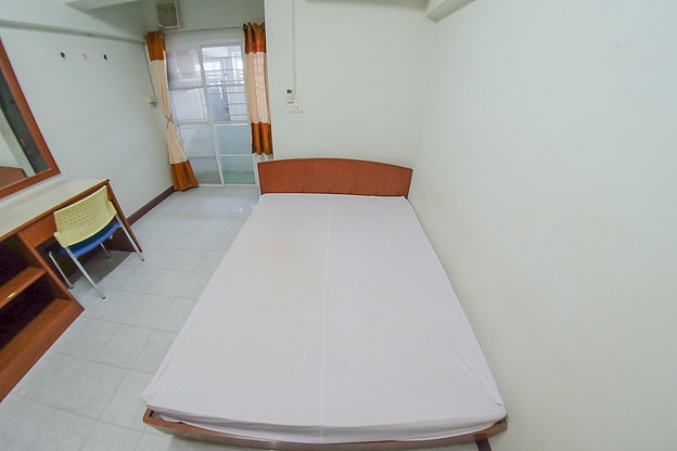 1 Bed Condo — photo 3