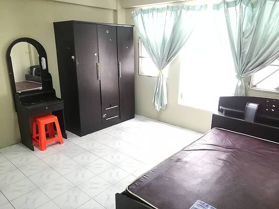 1 Bed Condo — photo 1