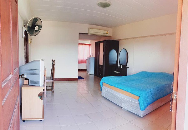 1 Bed Condo — photo 1