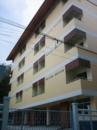 1 Bed Condo — photo 1