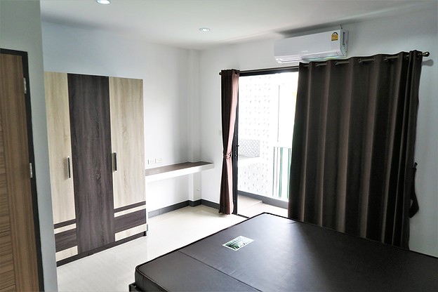 1 Bed Condo · Bangkok Noi, bangkok — photo 4