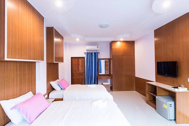 1 Bed Condo — photo 3