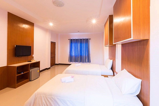 1 Bed Condo — photo 4