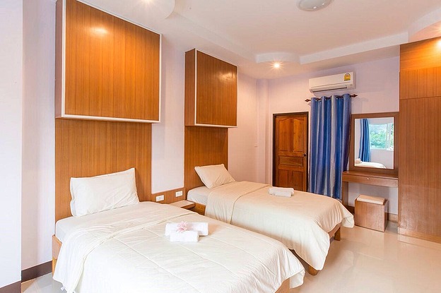1 Bed Condo — photo 5