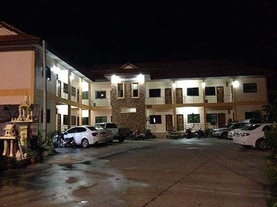 1 Bed Condo — photo 2