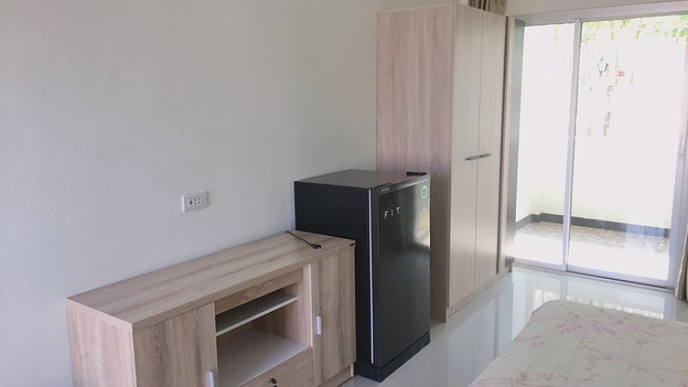 1 Bed Condo — photo 2