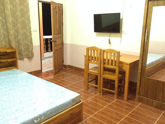 1 Bed Condo — photo 2