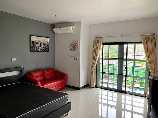 1 Bed Condo — photo 2