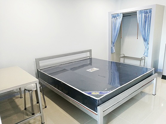 1 Bed Condo — photo 3