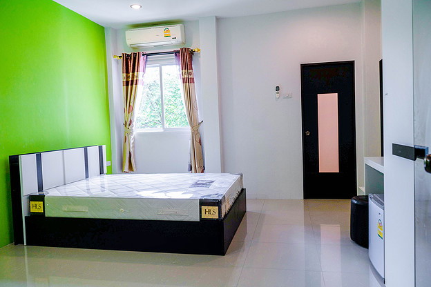 1 Bed Condo — photo 3