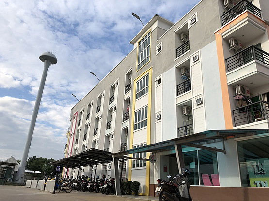 Condo — photo 1