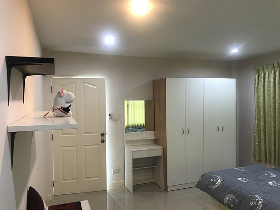 1 Bed Condo · Bangkok Noi, bangkok — photo 4