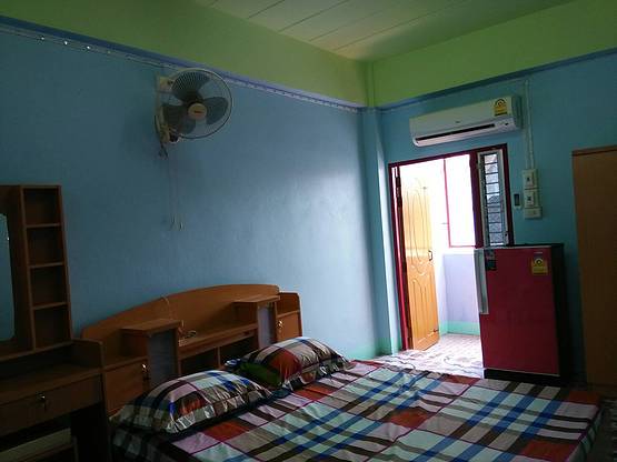 1 Bed Condo — photo 2