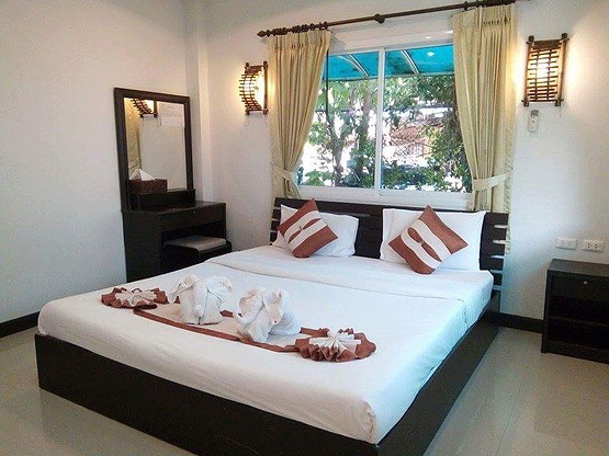 1 Bed Condo — photo 1