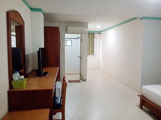 1 Bed Condo — photo 3