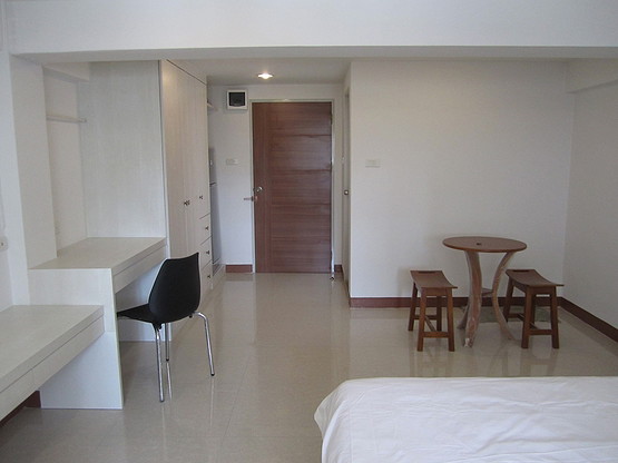 1 Bed Condo · Khlong Toei, bangkok — photo 1