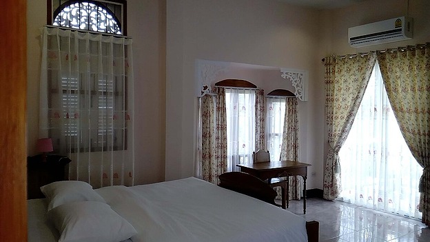1 Bed Condo — photo 3