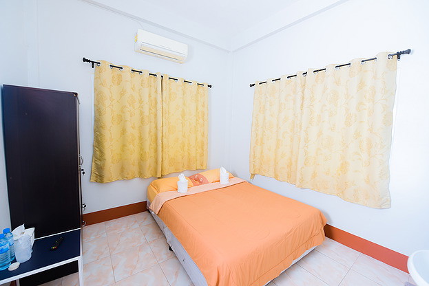 1 Bed Condo — photo 3