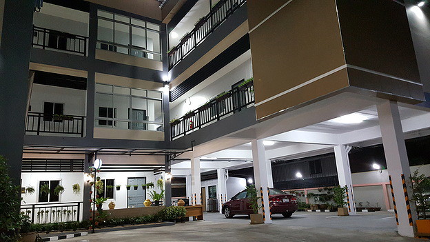 1 Bed Condo — photo 3