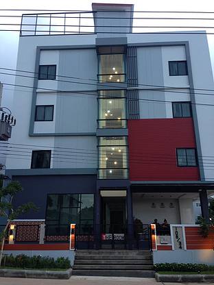 Condo — photo 1