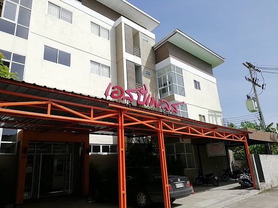 1 Bed Condo — photo 2