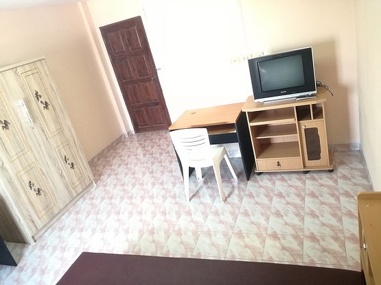1 Bed Condo — photo 2