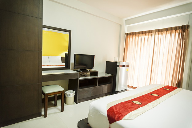 1 Bed Condo — photo 4