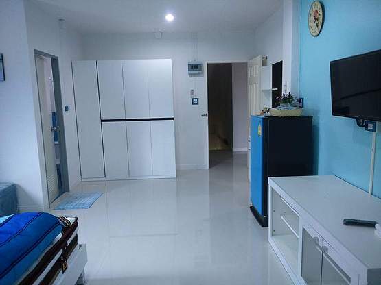 Condo — photo 1