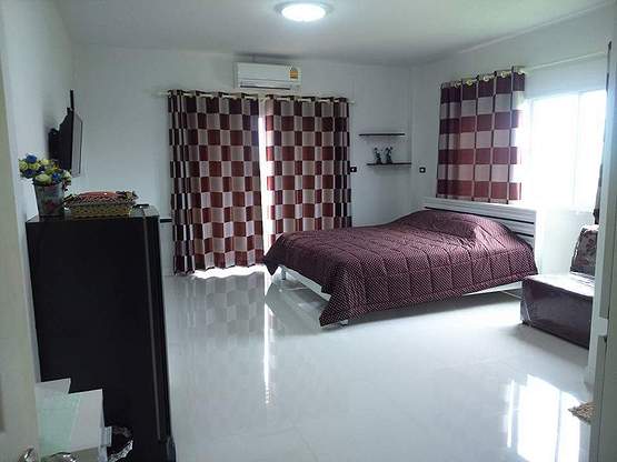 Condo — photo 2