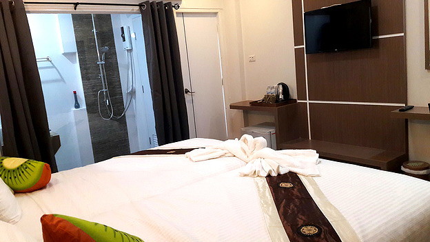 1 Bed Condo — photo 4