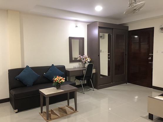 1 Bed Condo · Bangkok Noi, bangkok — photo 3