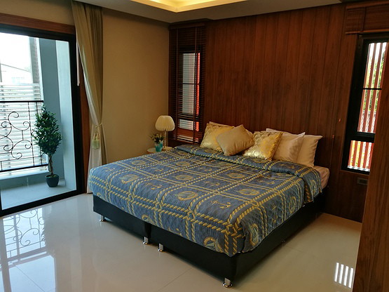 U-Home Condo [Service Apartment]