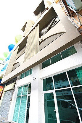 Thipphawan Nailbar Apartment
