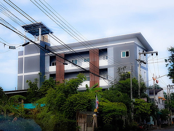 Condo — photo 1