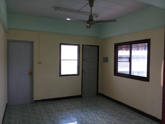 Condo · Wang Thonglang, bangkok — photo 2