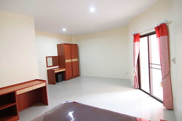 1 Bed Condo · Si Racha, chon_buri — photo 2
