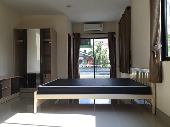 1 Bed Condo · Bang Khun Thian, bangkok — photo 3